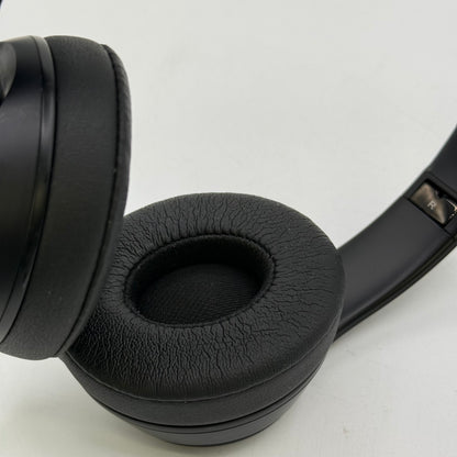Beats Solo3 Wireless On-Ear Bluetooth Headphones Black A1796