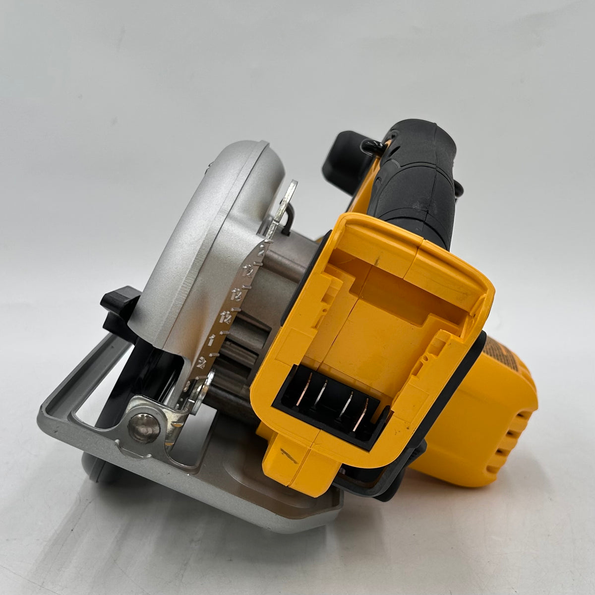DeWalt DCS393 20V MAX 6 1/2" Cordless Circular Saw