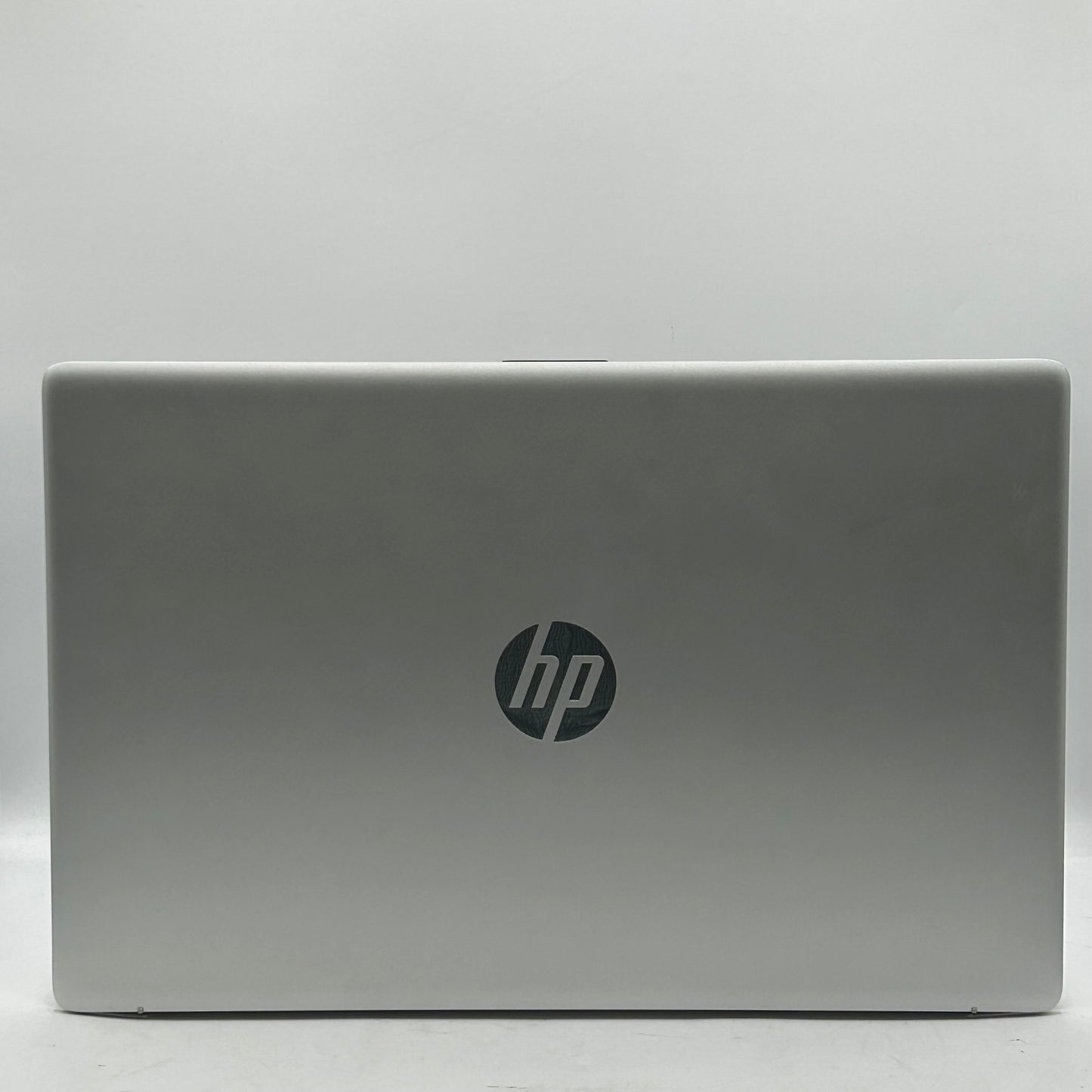 HP 17 AX201NGW 17" i3-1125G4 2.0GHz 8GB RAM 512GB SSD