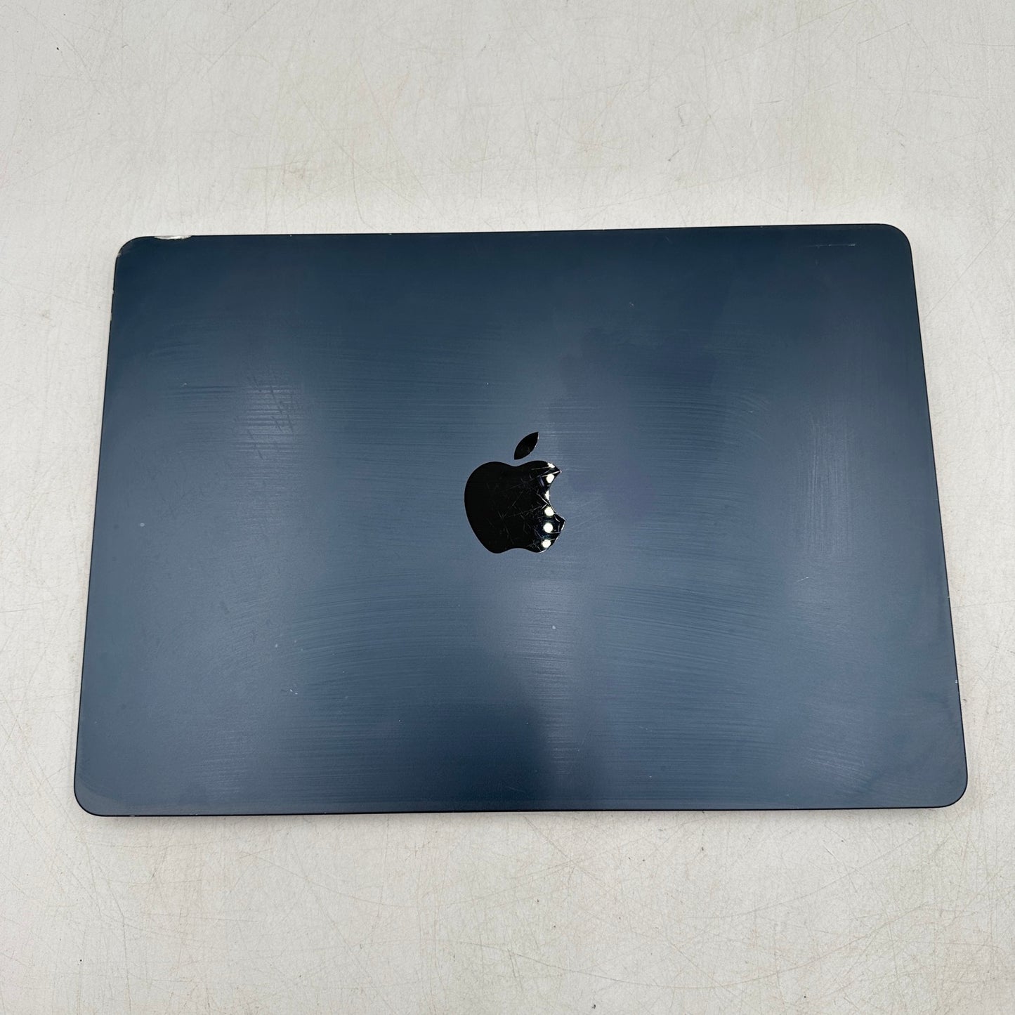 2022 Apple MacBook Air 13.6" M2 10C GPU 3.5GHz 8GB RAM 512GB SSD MLY43LL/A