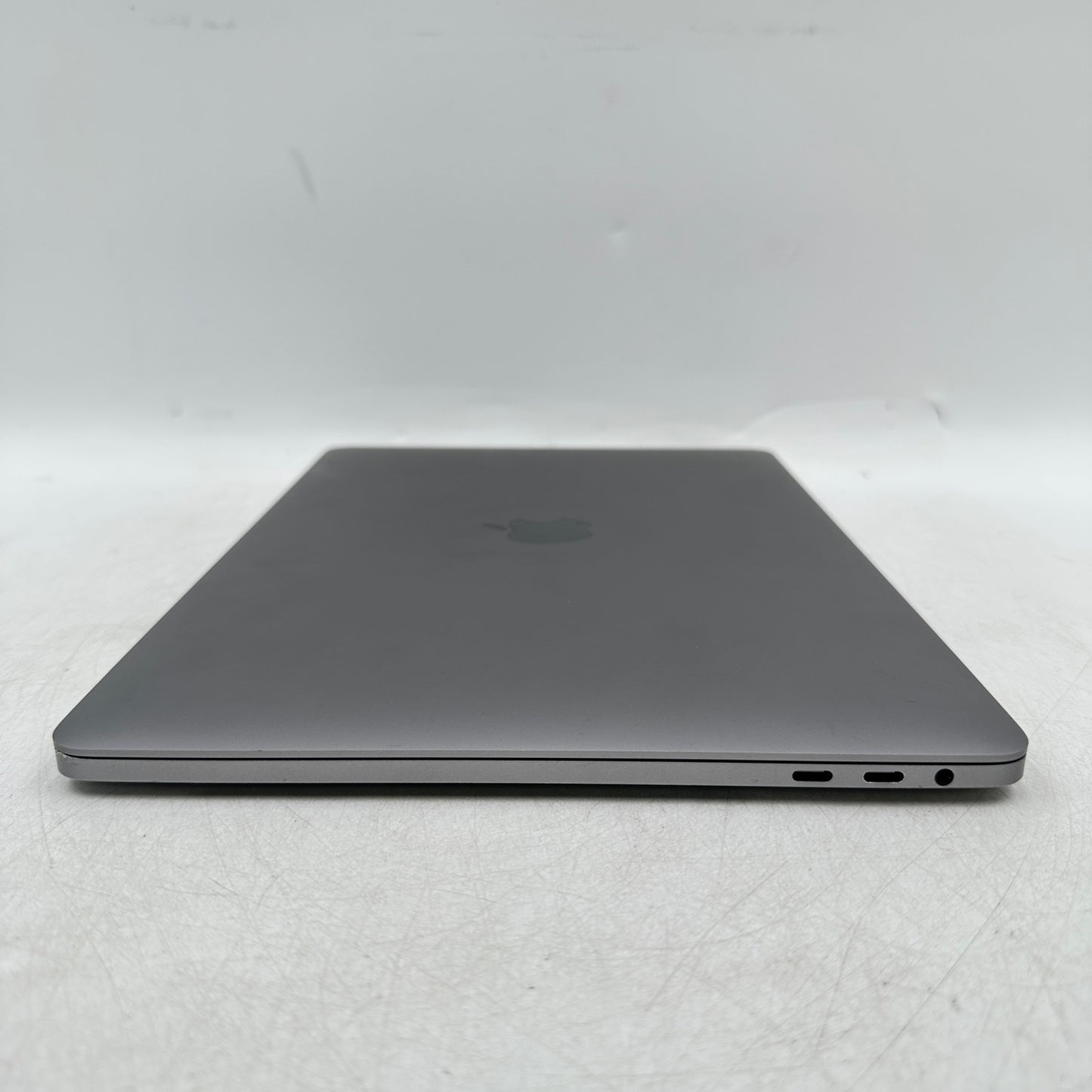 2019 Apple MacBook Pro 13.3" i5 2.4GHz 8GB RAM 256GB SSD Space Gray A1989