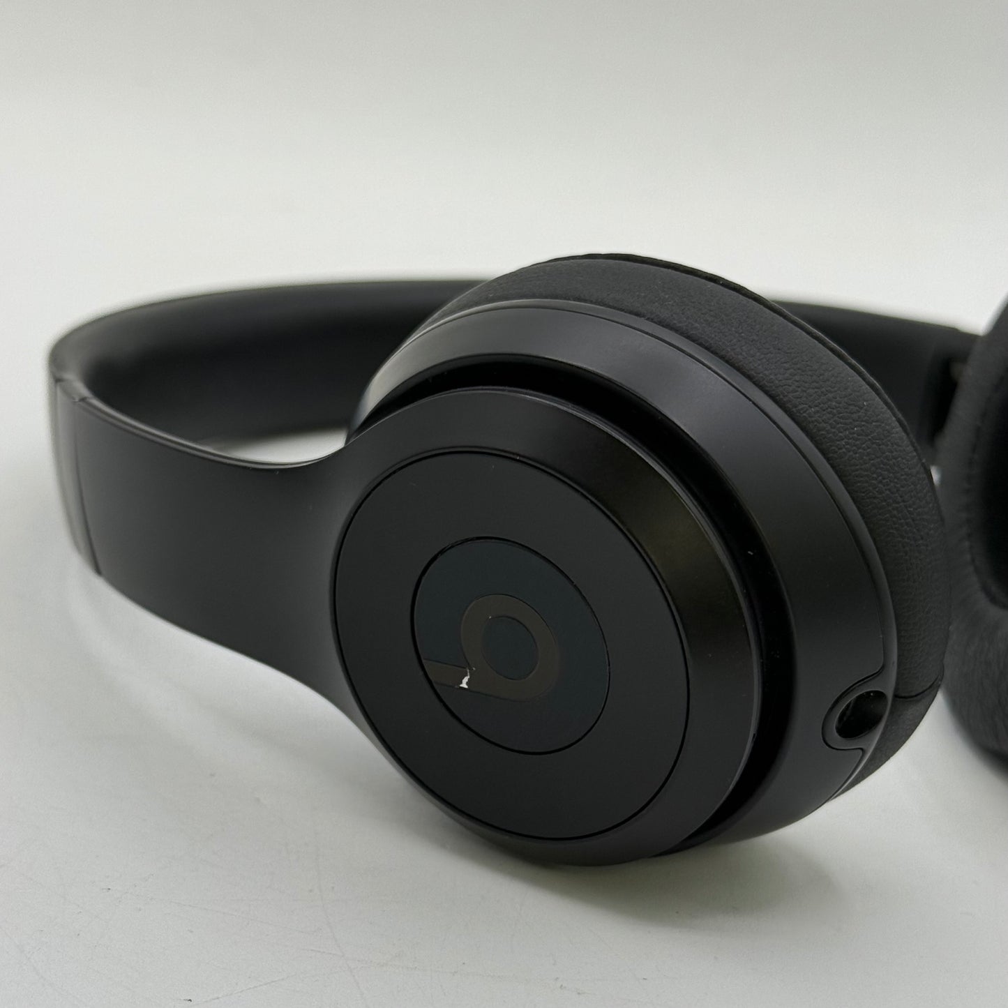 Beats Solo3 Wireless On-Ear Bluetooth Headphones Black A1796