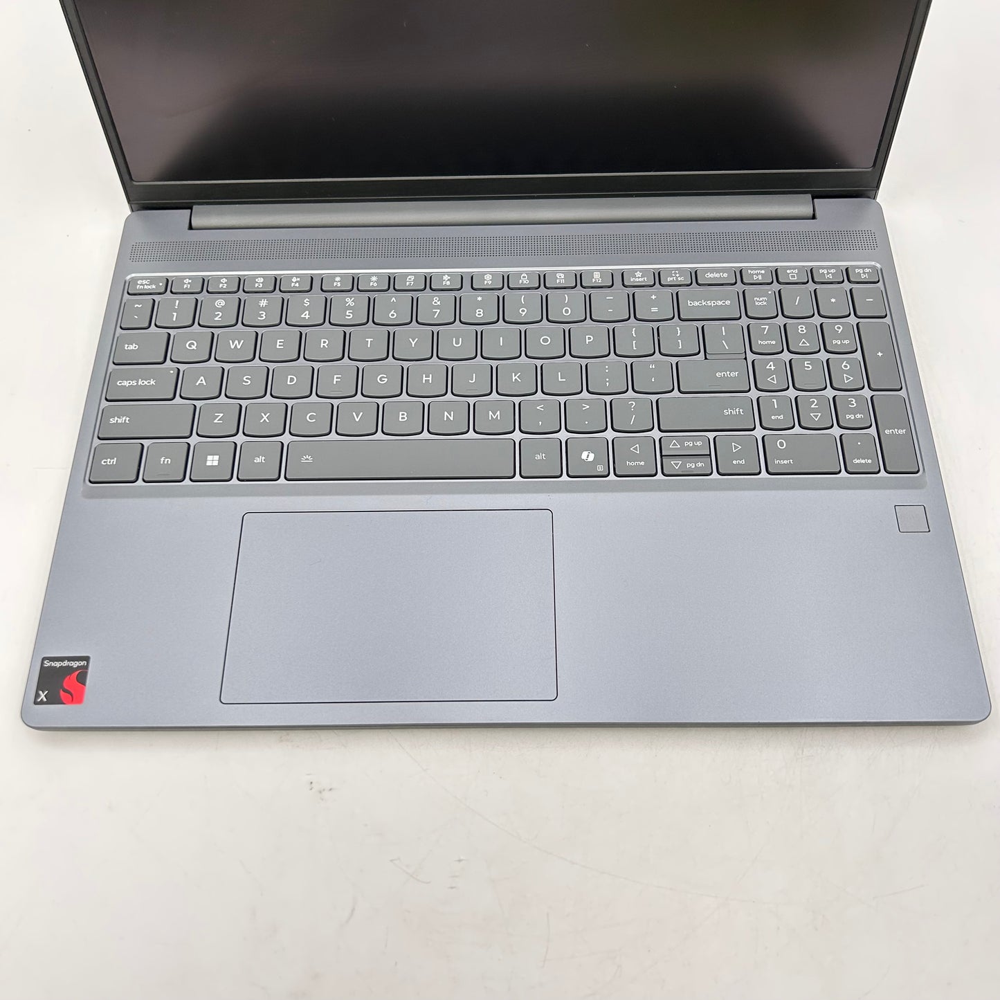 Lenovo IdeaPad Slim 3 15Q8X10 15.3 Snapdragon X  2.9GHz 16GB RAM 256GB SSD