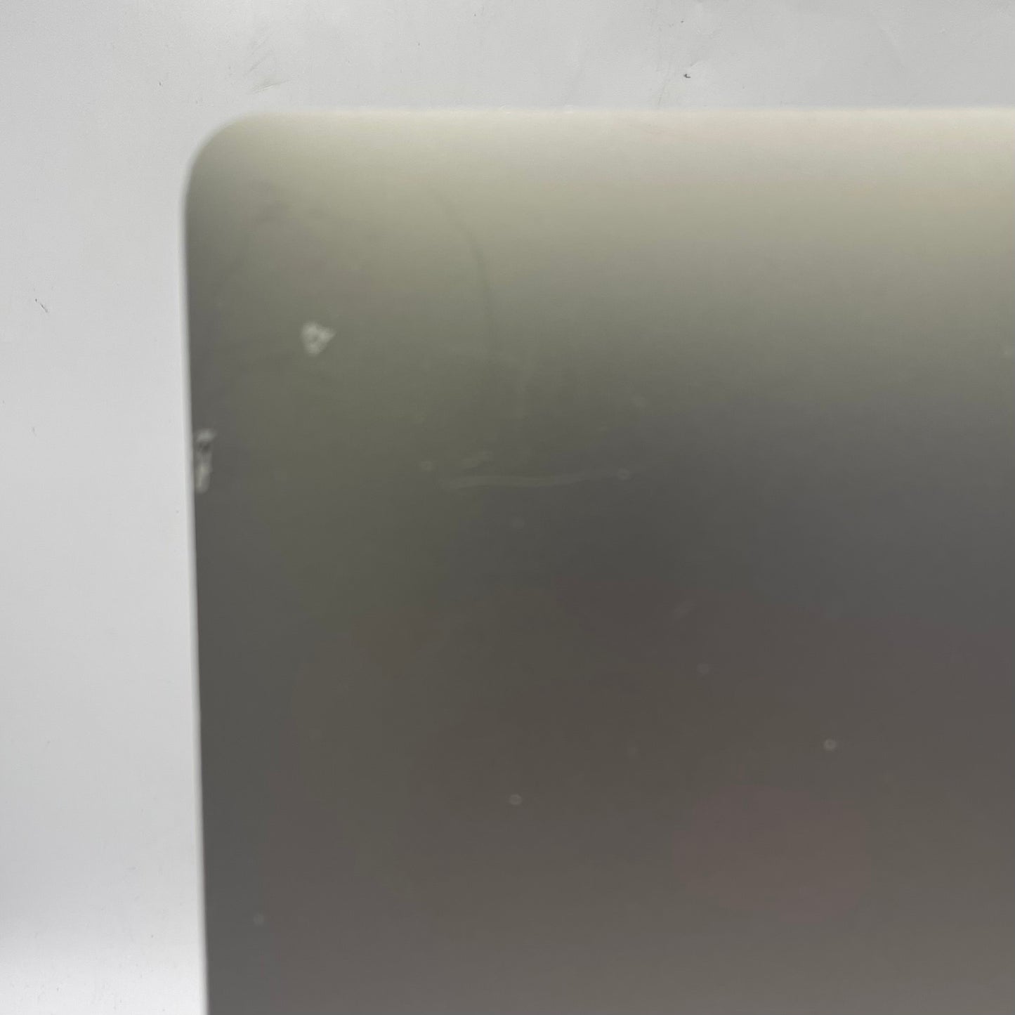 2020 Apple MacBook Air 13.3" i3 1.1GHz 8GB RAM 256GB SSD Space Gray A2179