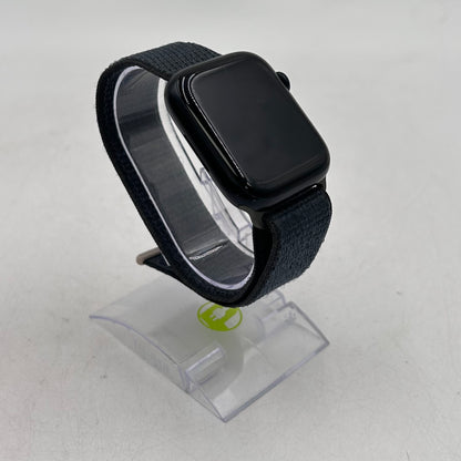 GPS Only Apple Watch Series 8 45MM Black Aluminum Dark Gray Sport Loop MNP13LZ/A