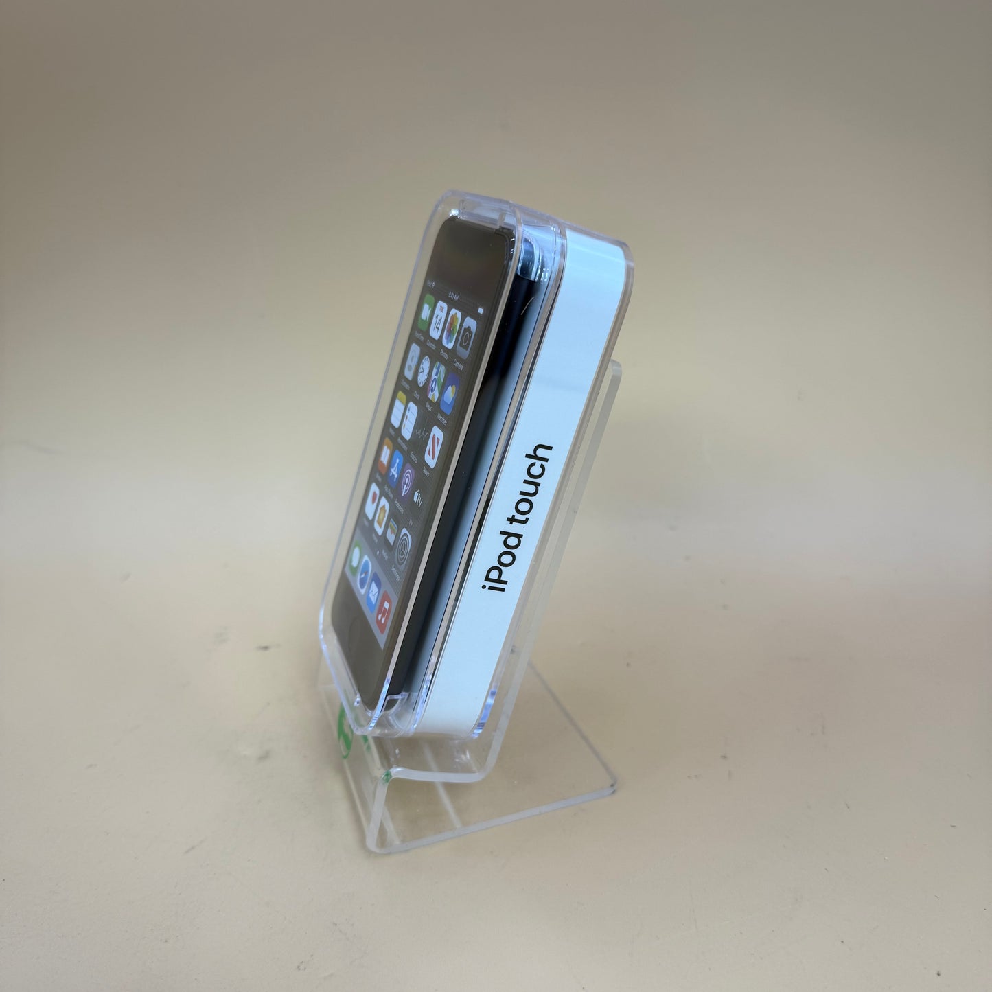 New Apple Ipod Touch 7th Gen 32GB Portable Media Player MVHW2LL/A