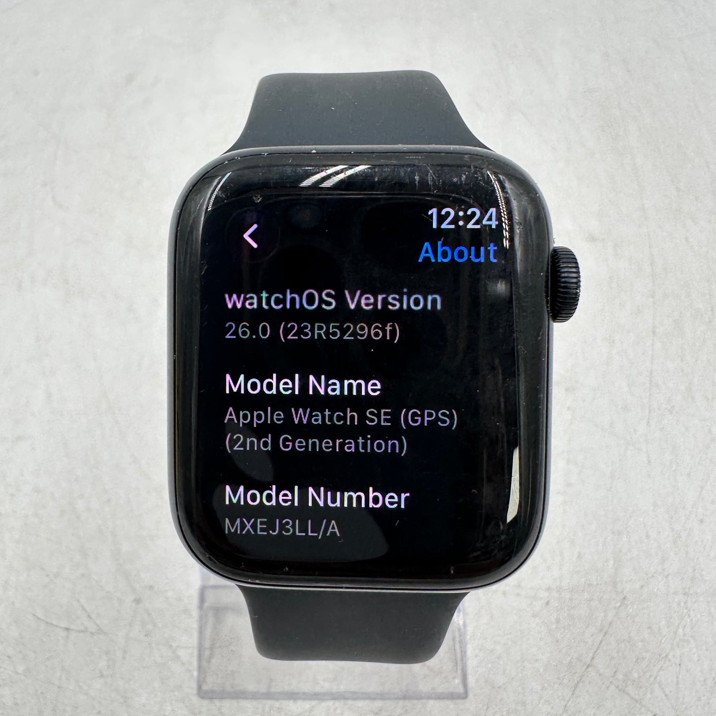 GPS Only Apple Watch SE 2nd Gen 44MM Black Aluminum Black Sport Band A2723