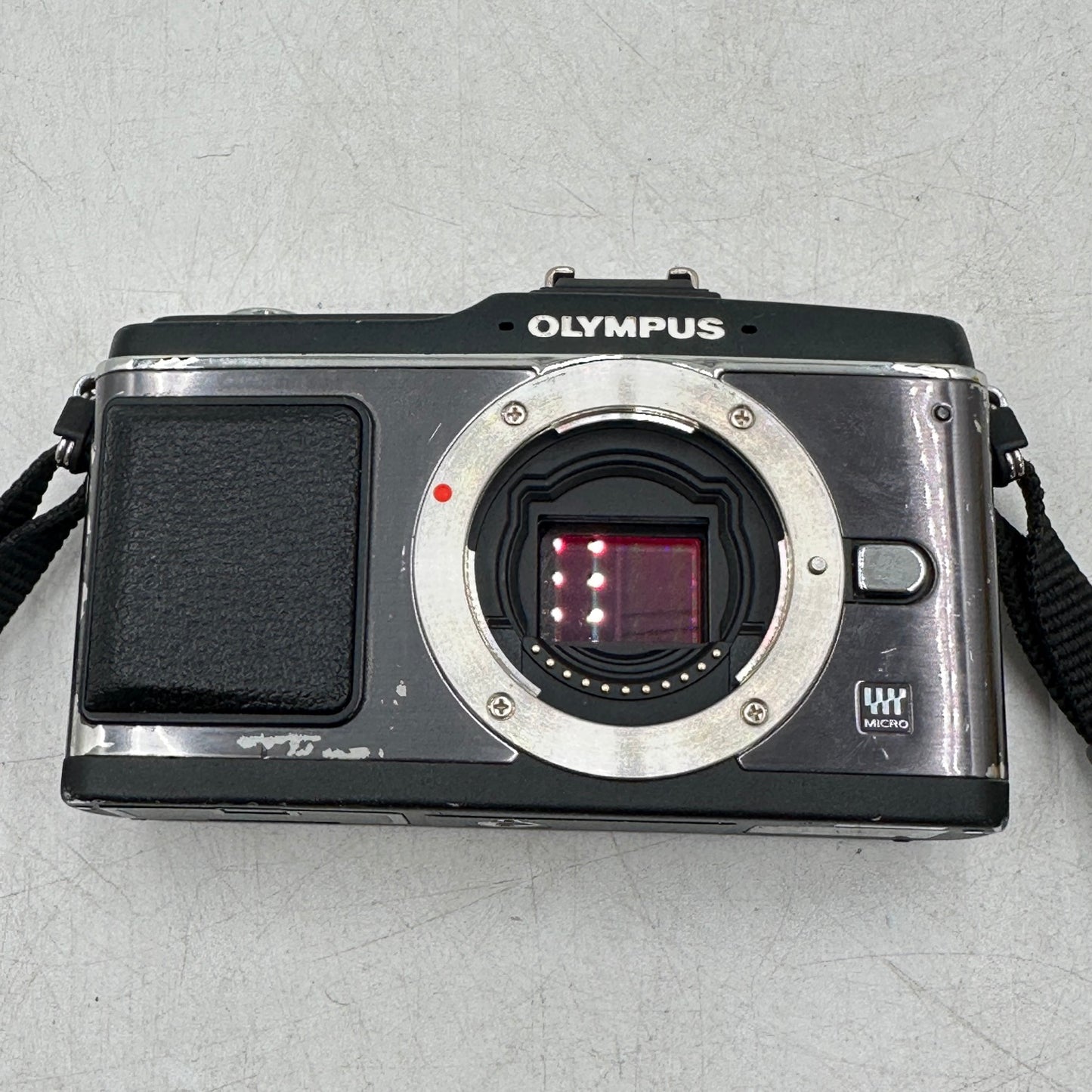 Olympus Pen E-P2 12.3MP Micro-FourThirds Mirrorless Camera 28460 SC READ