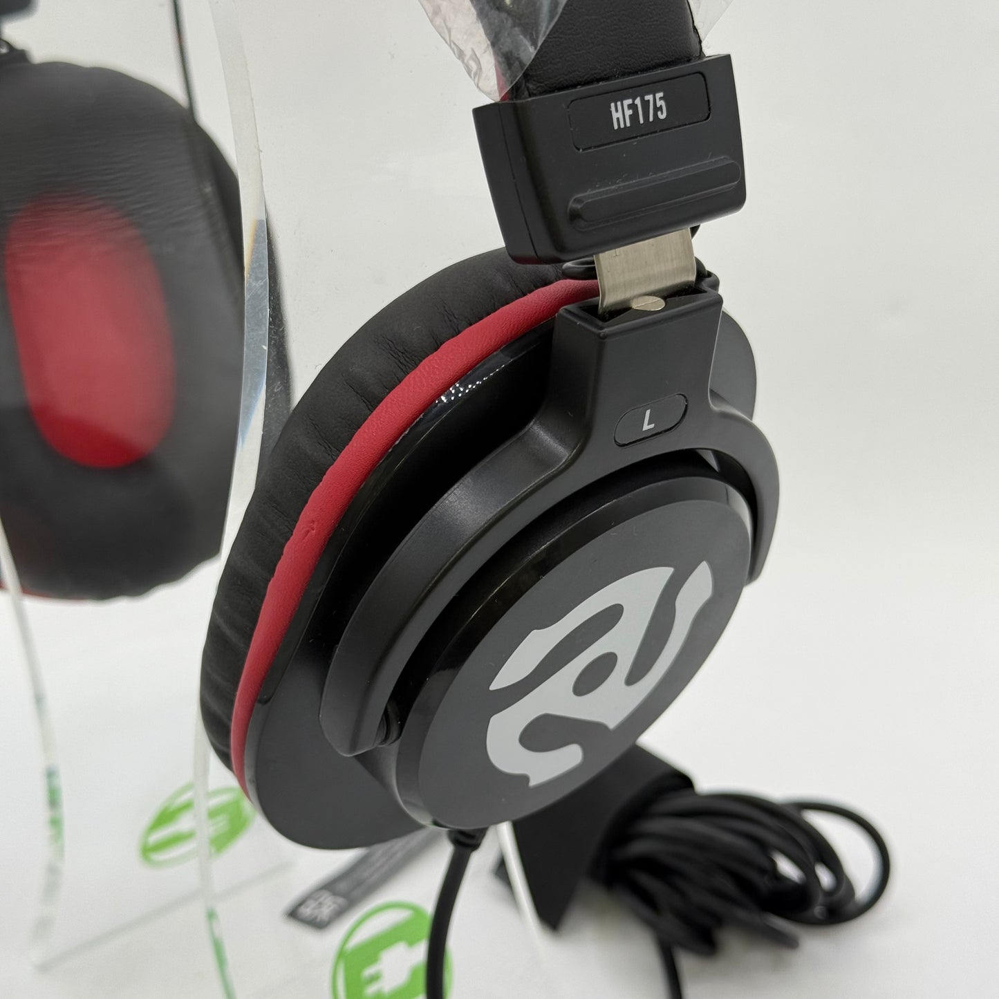 Numark Over-Ear Wired Professional DJ/Studio Monitor Headphone Black/Red HF175