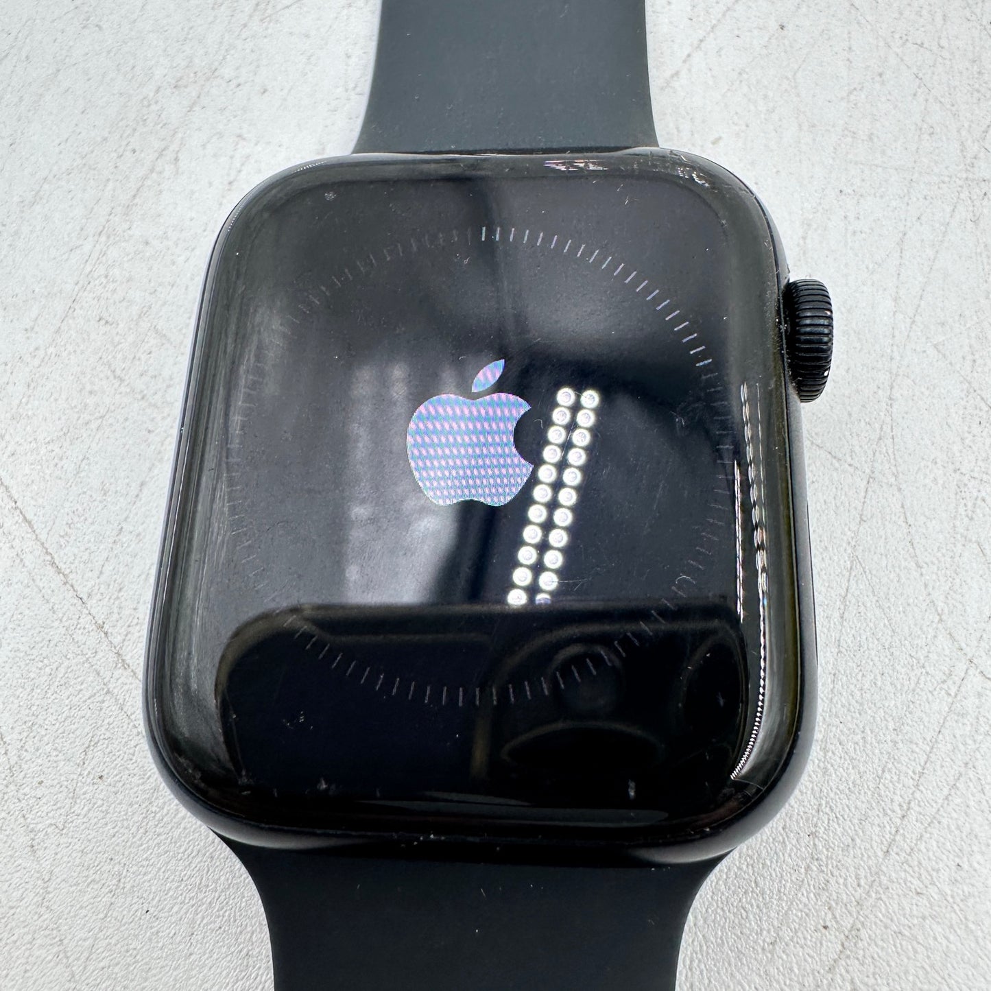 GPS Only Apple Watch SE 2nd Gen 44MM Black Aluminum Black Sport Band A2723