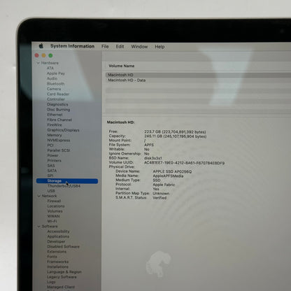 2020 Apple MacBook Air 13.3" M1 7C GPU 3.2GHz 8GB RAM 256GB SSD A2337