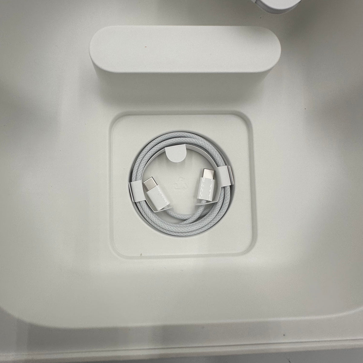 New Apple AirPods Max 2 Wireless Over-Ear Headphones Starlight MHWL4AM/A