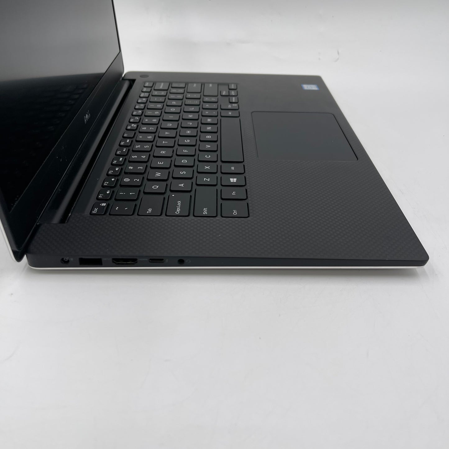 Dell Precision 5520 P56F 15.6" i7-7820HQ 2.9GHz 48GB RAM 4TB SSD Quadro M1200