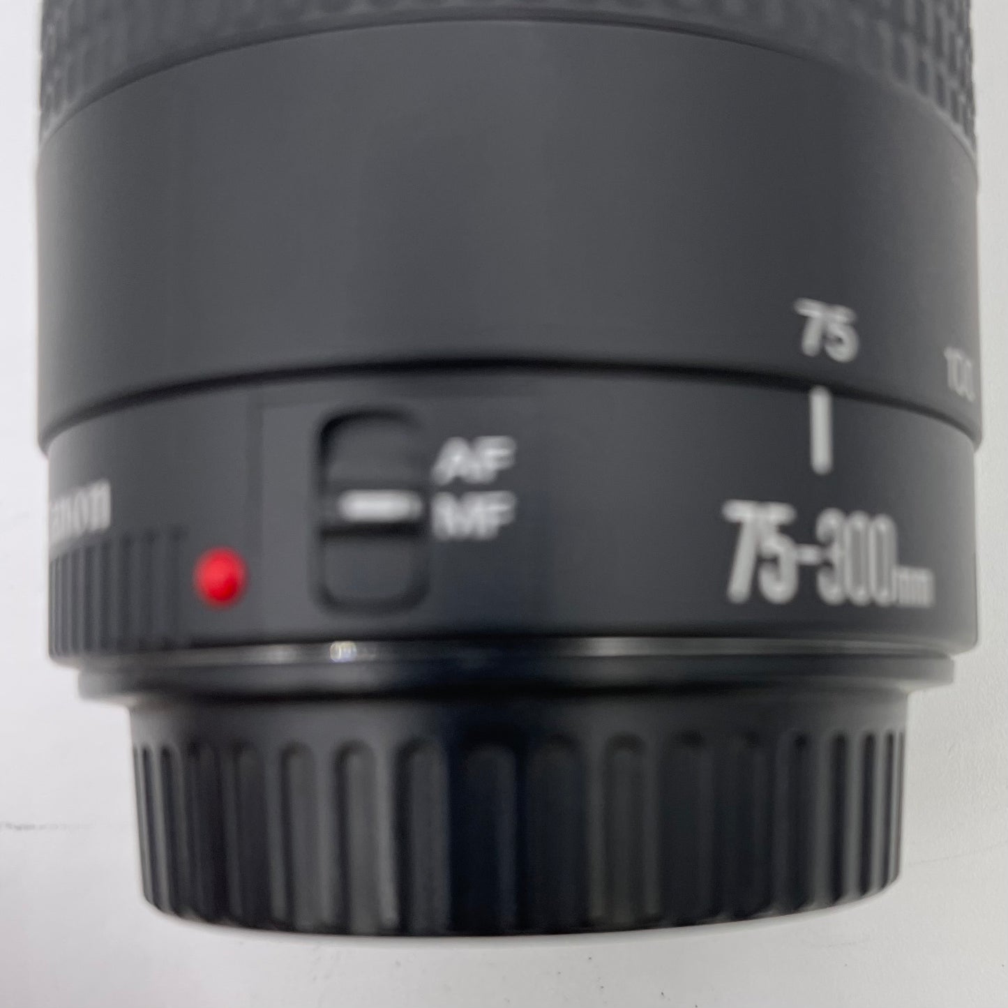 Canon EF EF 75-300mm 75-300mm f/1.4-5.6