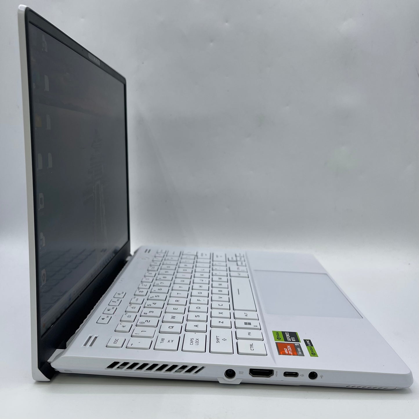 Asus ROG G14 14" Ryzen 9 7940HS 4.0GHz 16GB RAM 512GB GeForce RTX 4060 Read