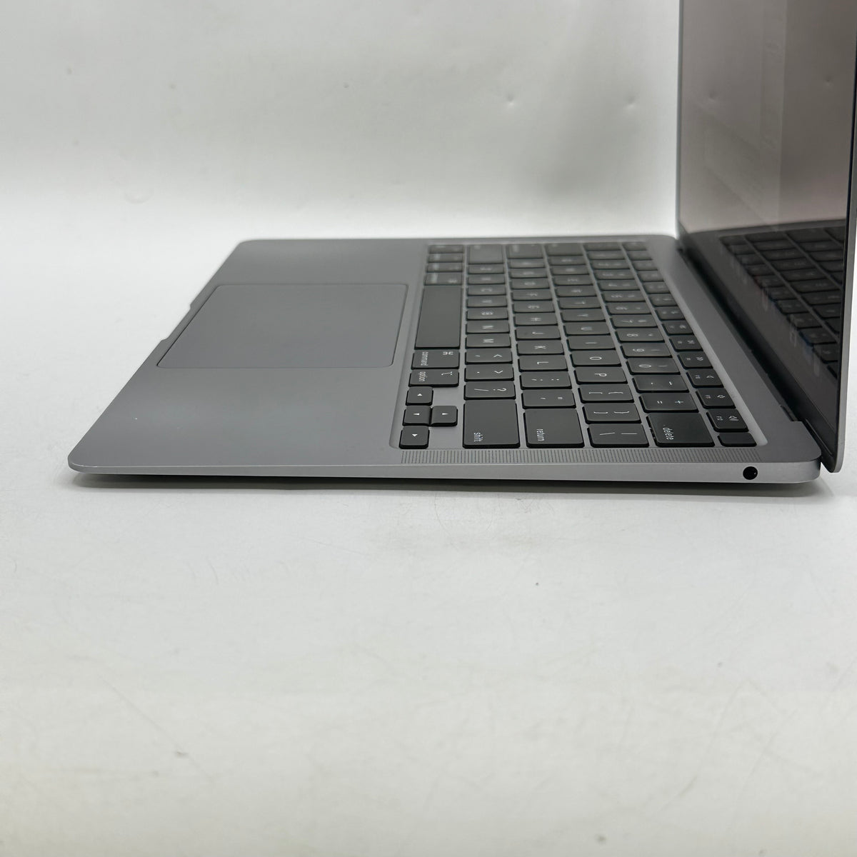 2020 Apple MacBook Air 13.3" M1 8C GPU 3.2GHz 16GB RAM 512GB SSD A2337