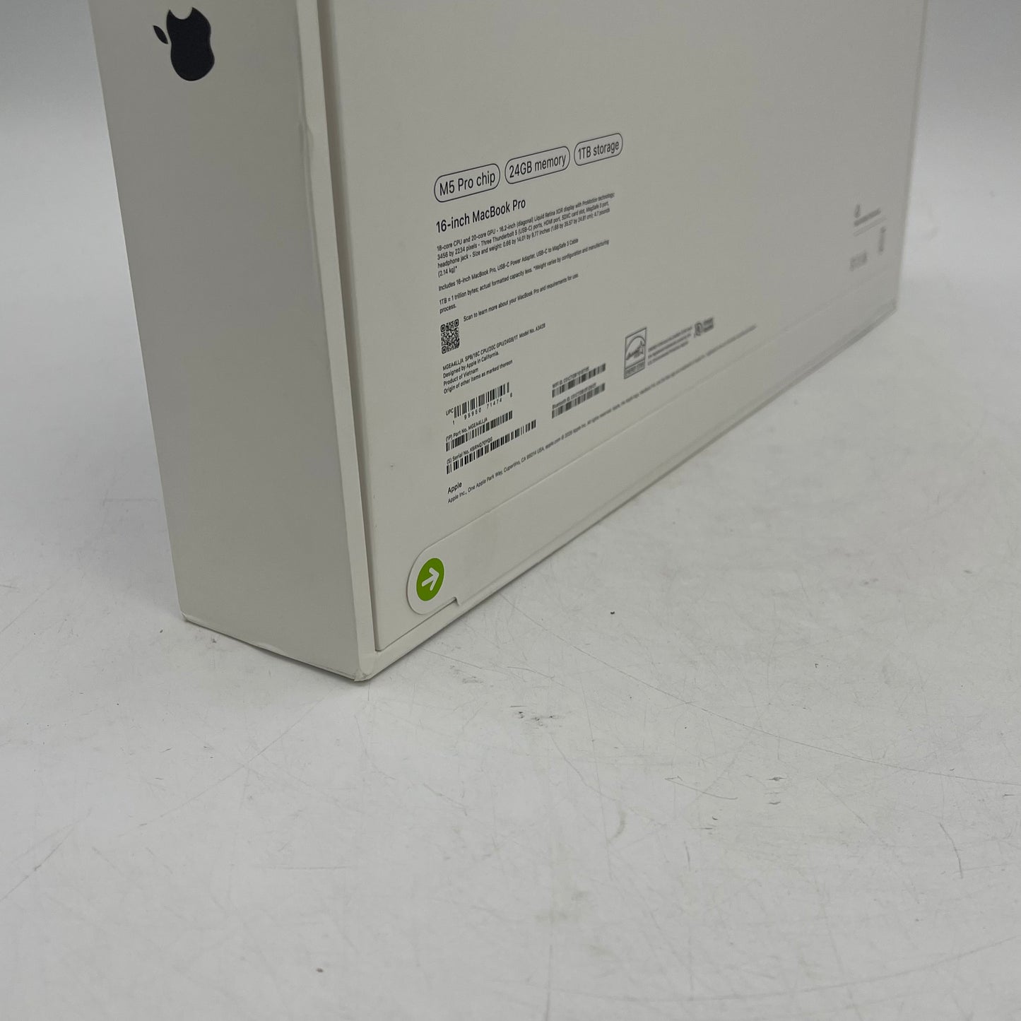 New 2026 Apple MacBook Pro 16" M5 Pro 20C GPU 4.6GHz 24GB RAM 1TB SSD A3428