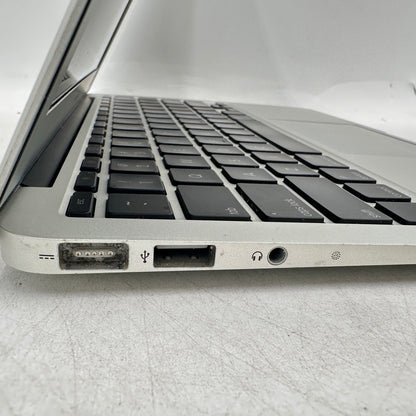 2010 Apple MacBook Air 11" Intel Core 2 Duo 1.4GHz 2GB RAM 128GB SSD A1370
