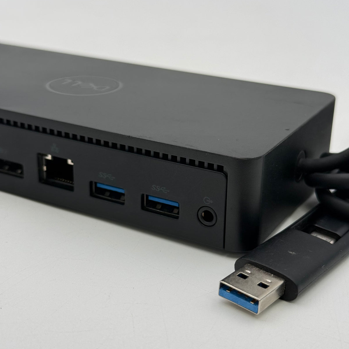 Dell Universal Laptop Docking Station D6000