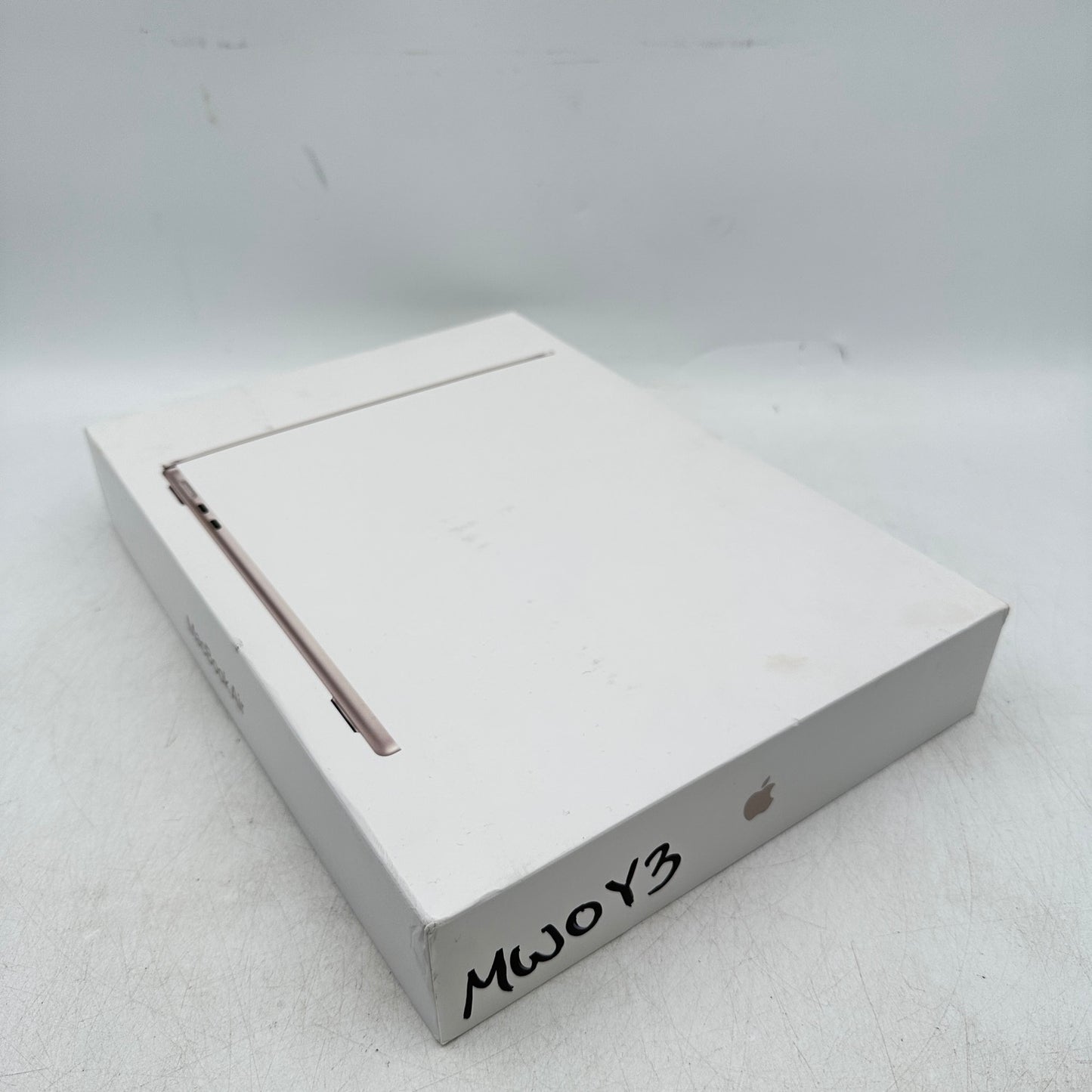 New 2025 Apple MacBook Air 13.3" M4 8C GPU 4.5GHz 16GB RAM 256GB SSD MW0Y3LL/A
