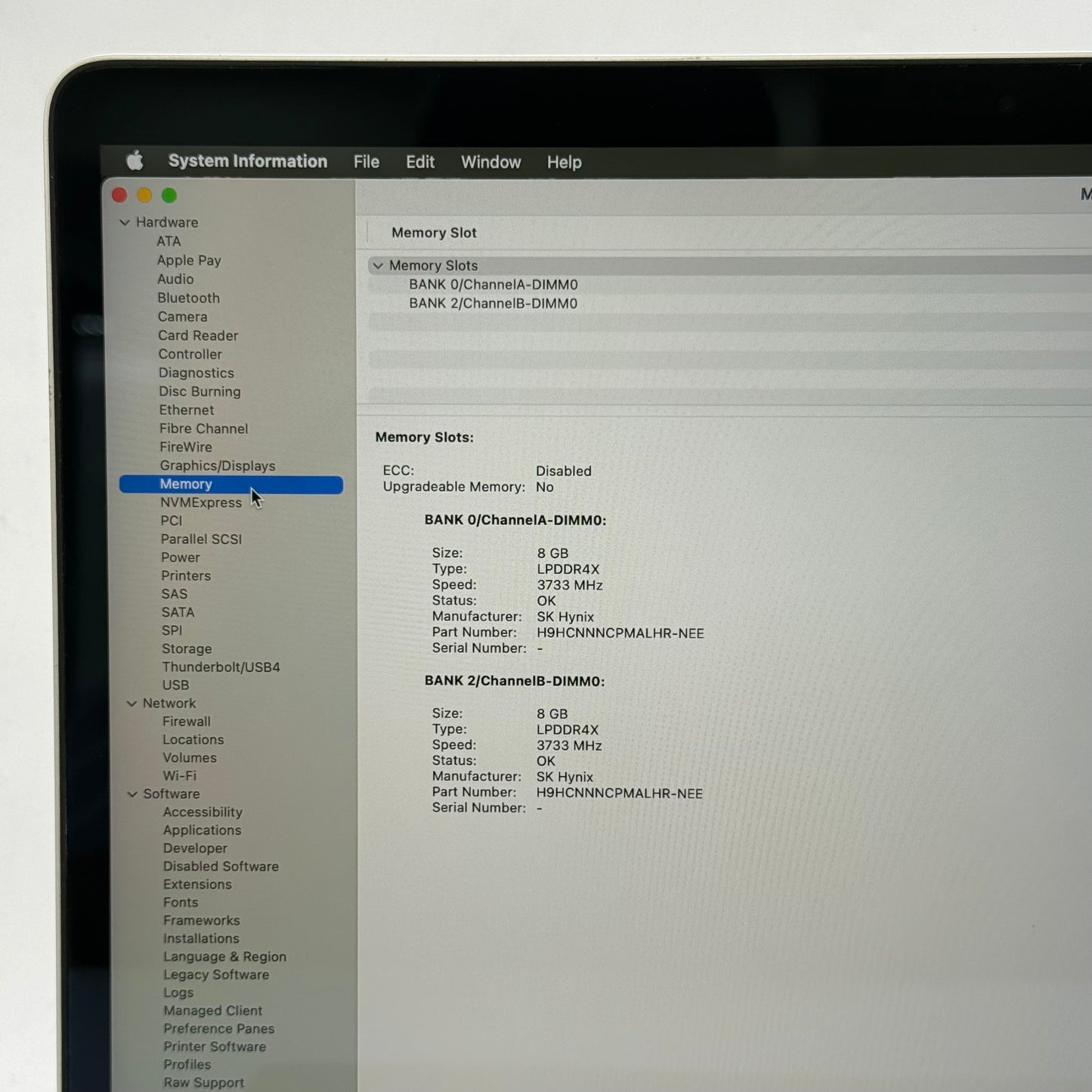 2020 Apple MacBook Pro 13.3" i5 2.0GHz 16GB RAM 512GB SSD Space Gray A2251