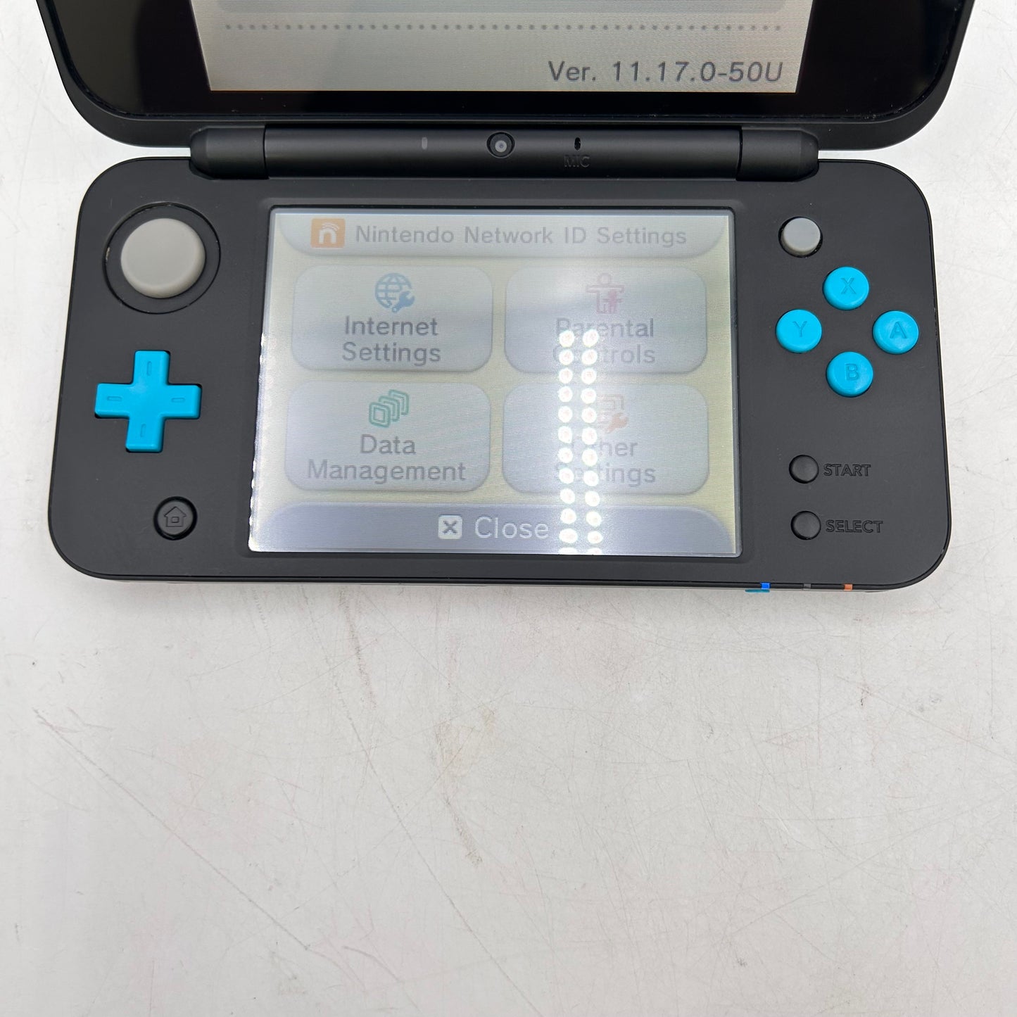 New Nintendo 2DS XL Handheld Game Console JAN-001 Black/Turquoise