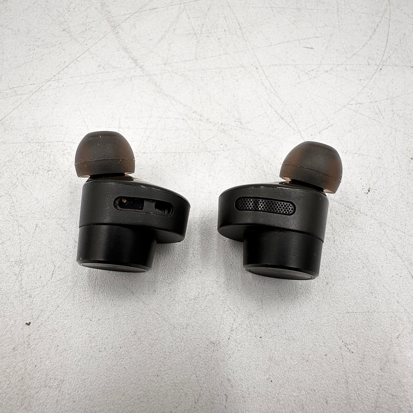 Bowers & Wilkins PI5 Wireless In-Ear Bluetooth Headphones Black READ