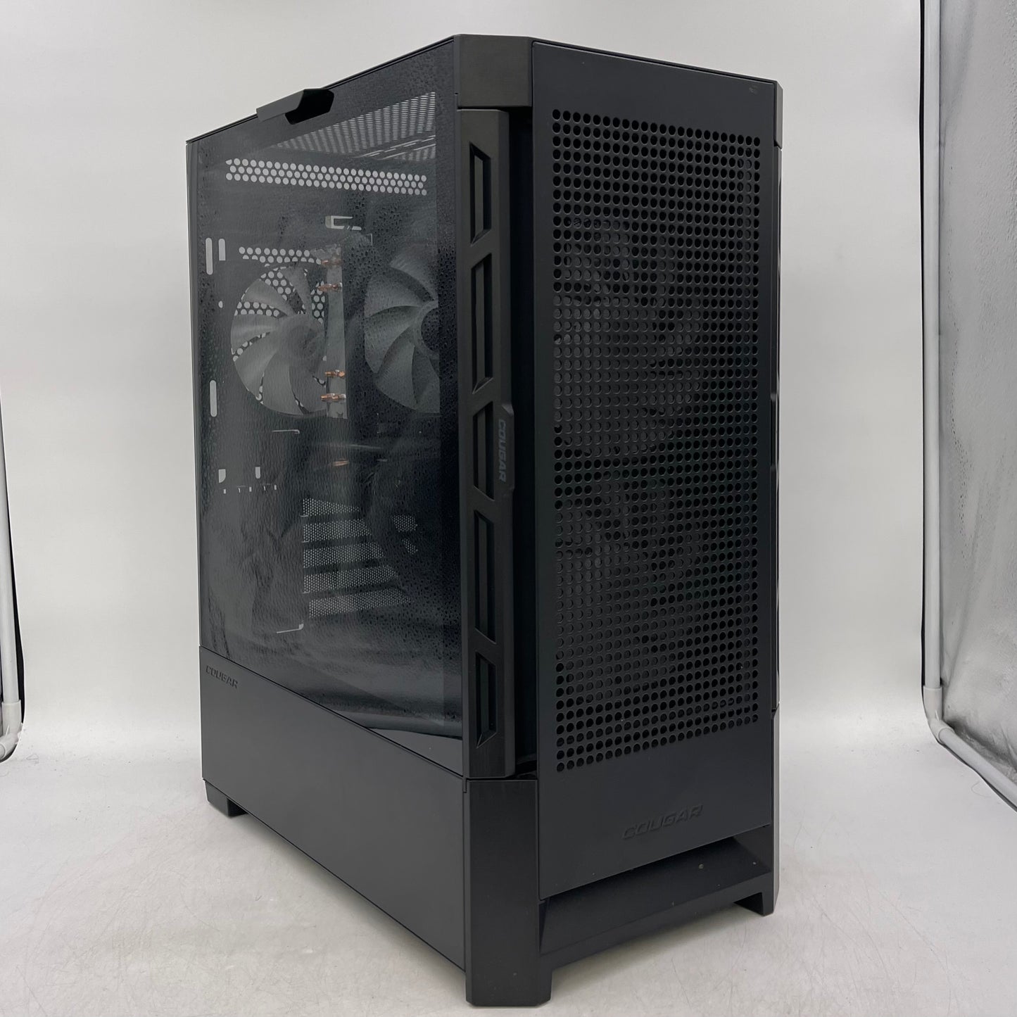 Cougar Custom PC Ryzen 5 5600x 3.50GHz 16GB RAM Nvidia GeForce RTX 4060