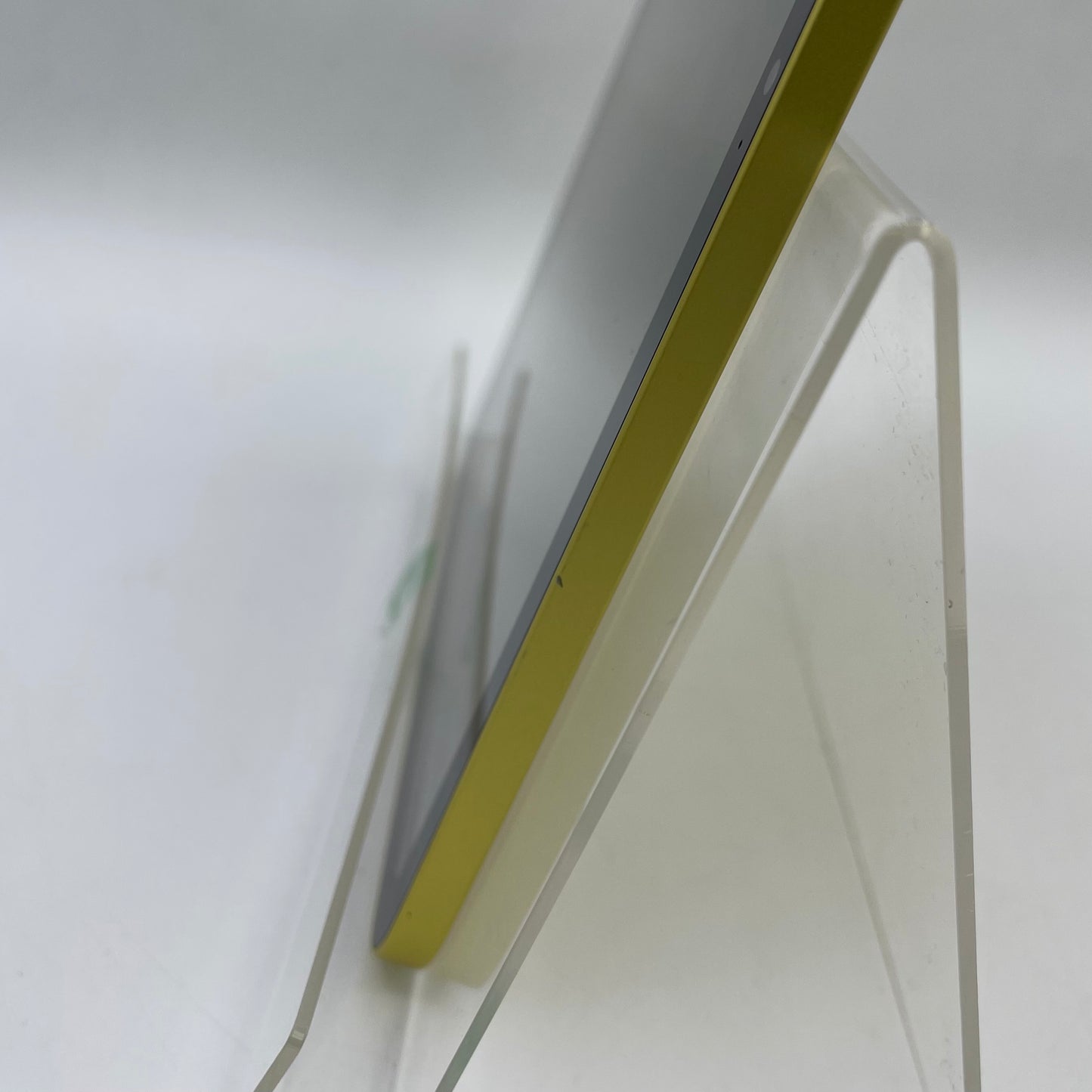 WiFi Only Apple iPad 10th Gen 64GB Yellow MPQ23LL/A