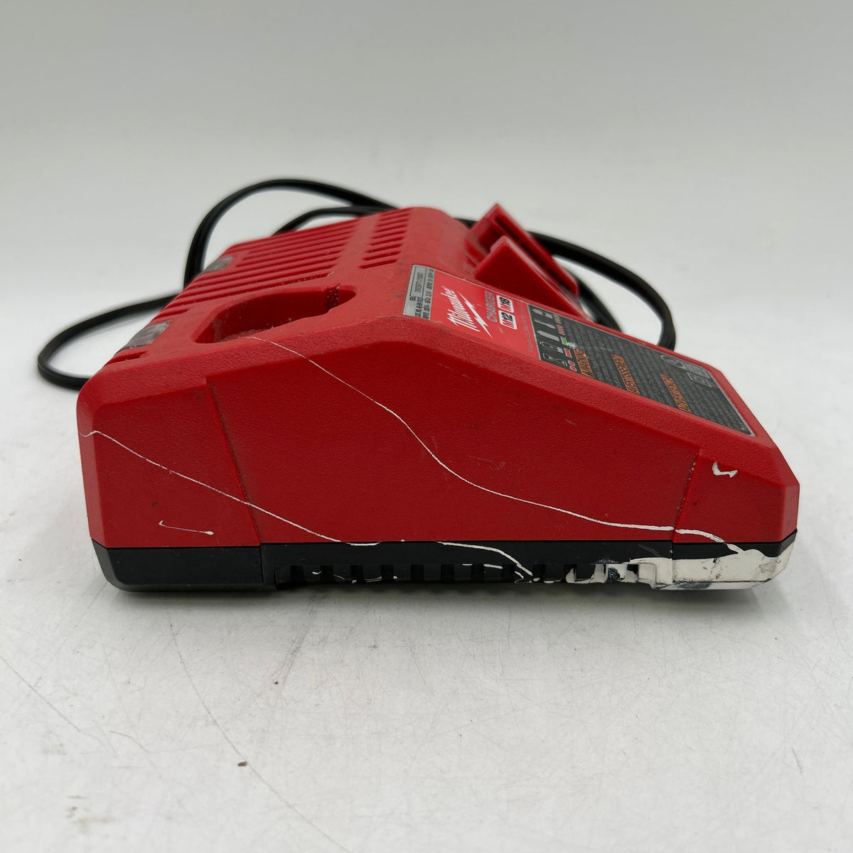 Milwaukee 48-59-1812 M12 & M18 Multi-Voltage Charger