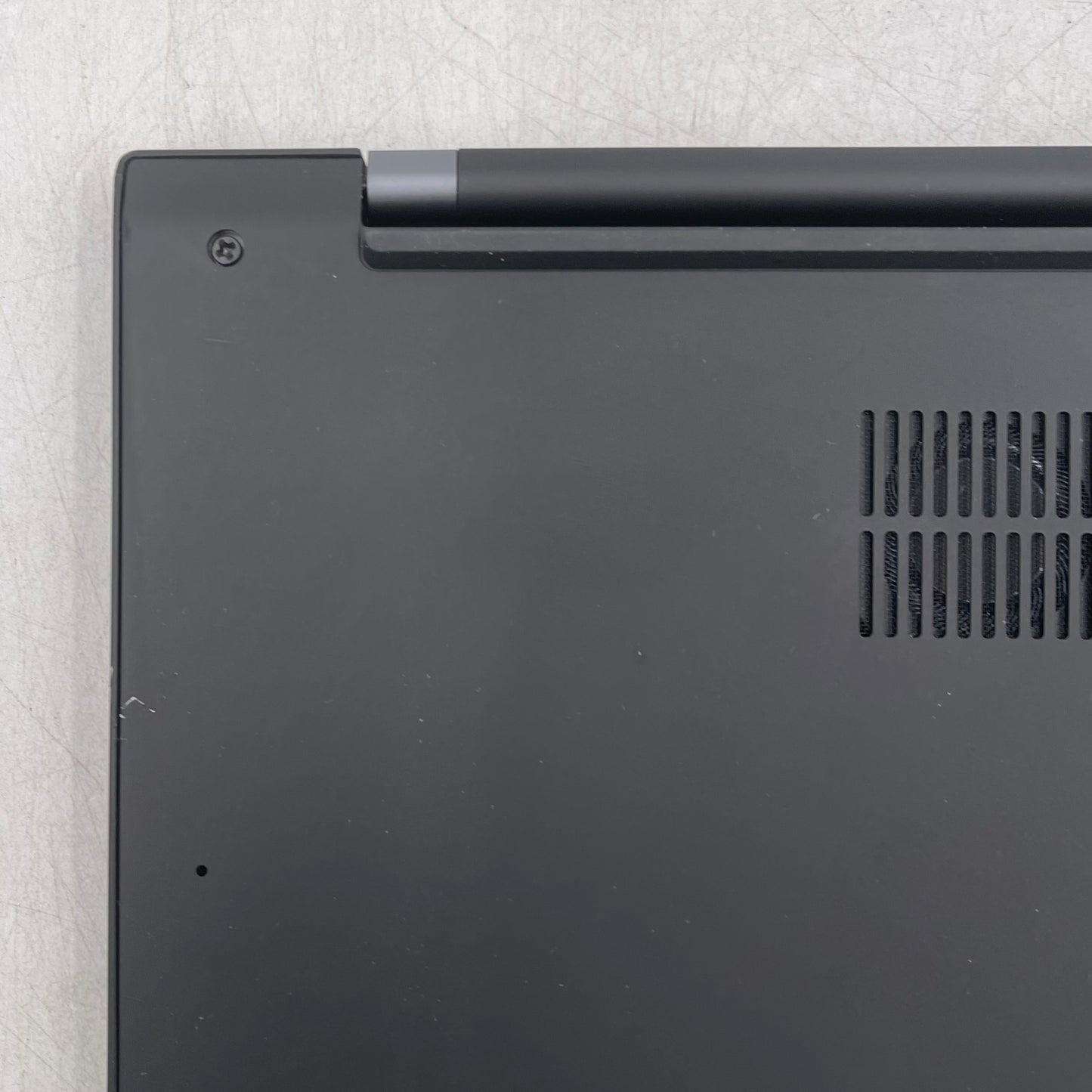 Lenovo ThinkPad X1 CARBON GEN 9 14" i7-1185G7 3.0GHz 16GB RAM 512GB SSD