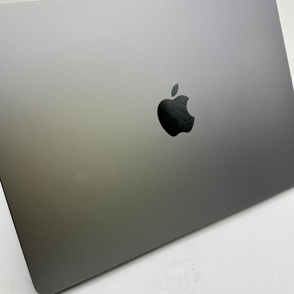 2022 Apple MacBook Air 13.6" M2 8C GPU 3.5GHz 8GB RAM 256GB SSD A2681