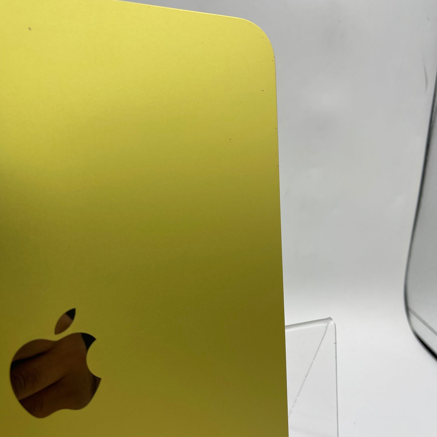 WiFi Only Apple iPad 10th Gen 64GB Yellow MPQ23LL/A