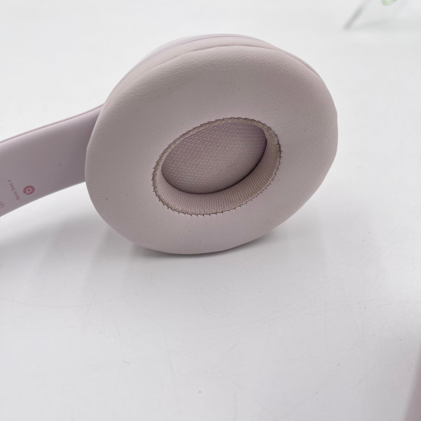 Beats Solo4 Wireless On-Ear Bluetooth Headphones Cloud Pink A3140