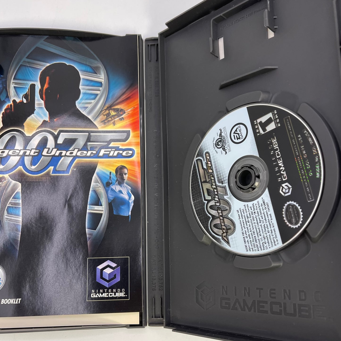 007 Agent Under Fire (Nintendo GameCube, 2002)