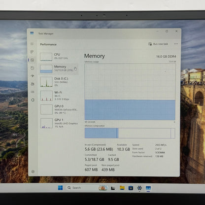 Razer Blade 15 Base RZ09-0328 15.6 i7-10750H 16GB RAM 512GB SSD GeForce RTX 2060