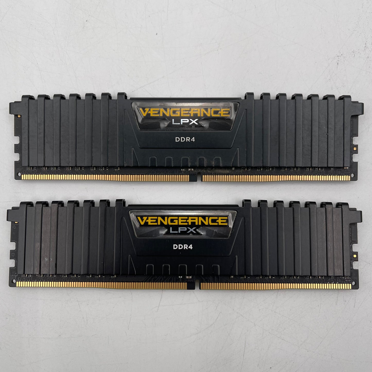 Corsair Vengeance LPX 16GB (2x8GB) RAM DDR4 2400MHz CMK8GX4M1A2400C16
