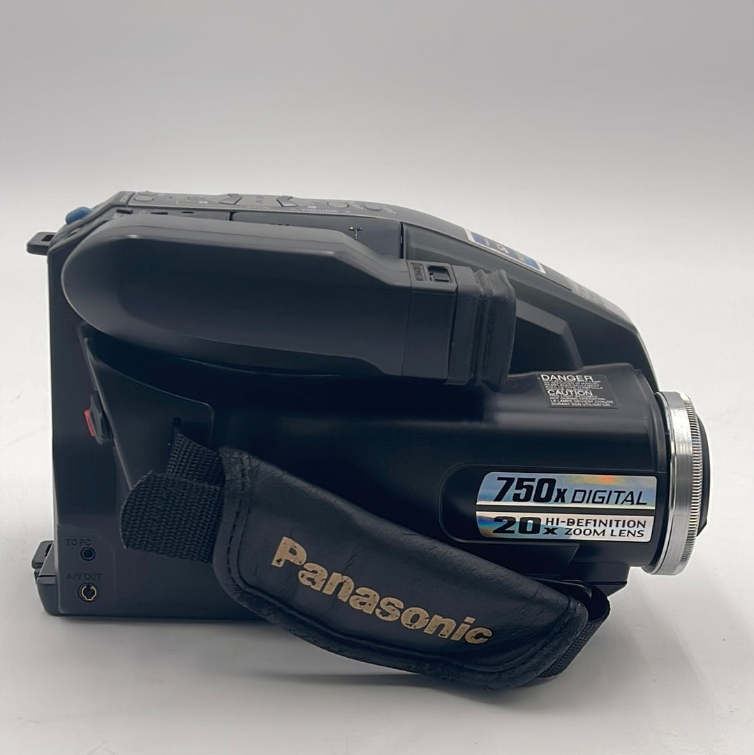 Panasonic PV-L452D Palmcorder VHS-C Camcorder