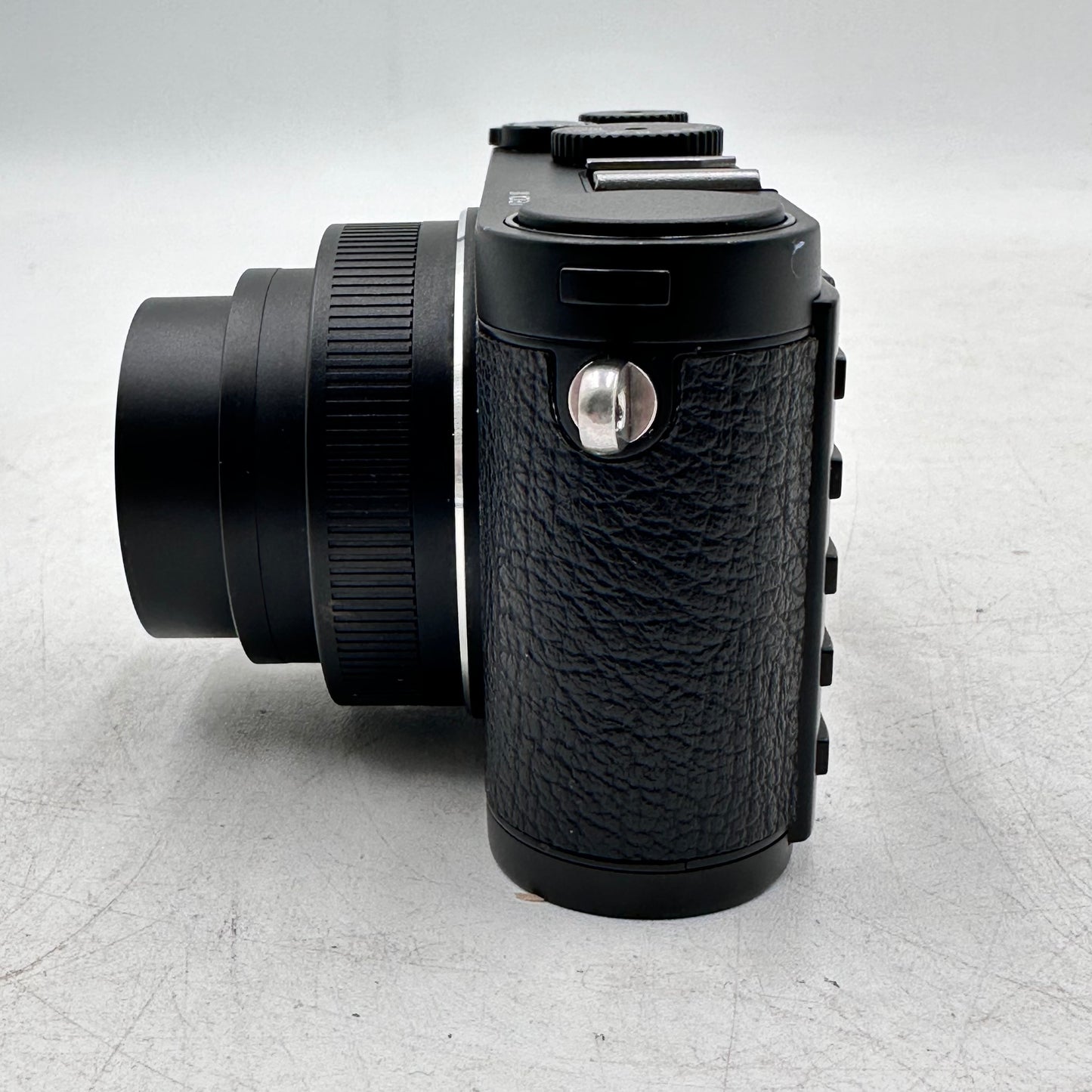 Leica X1 18420 12.2MP Compact Digital Camera READ