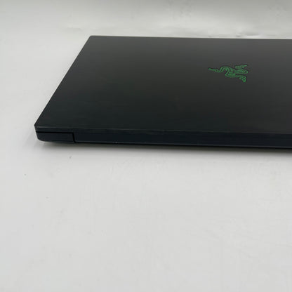 Razer Blade 17 RZ09-0423 17.3" i7-12800H 2.4GHz 16GB RAM 1TB GeForce RTX 3060