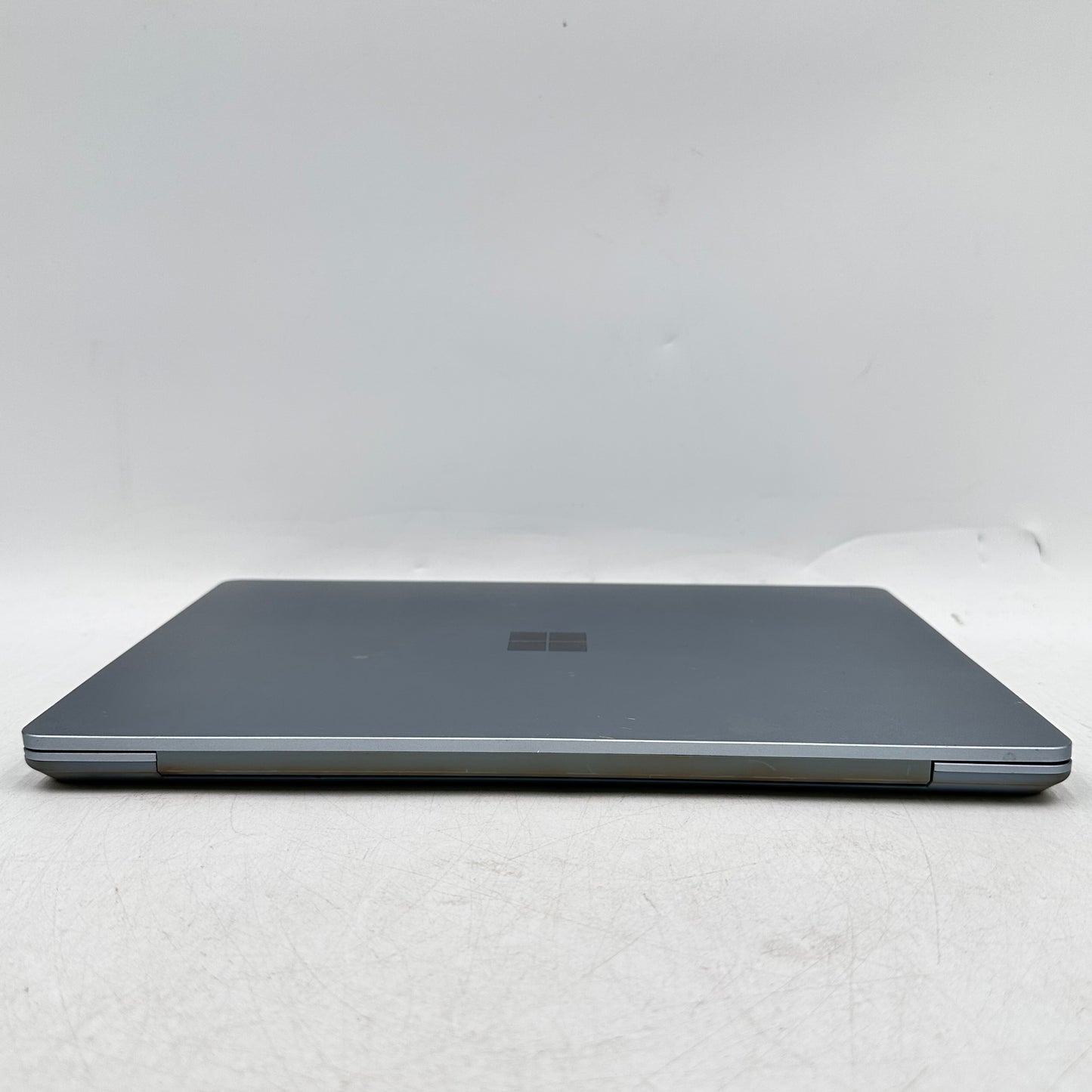 Microsoft Surface Go 1943 12.4" i5-1035G1 1.0GHz 8GB RAM 128GB SSD + Charger