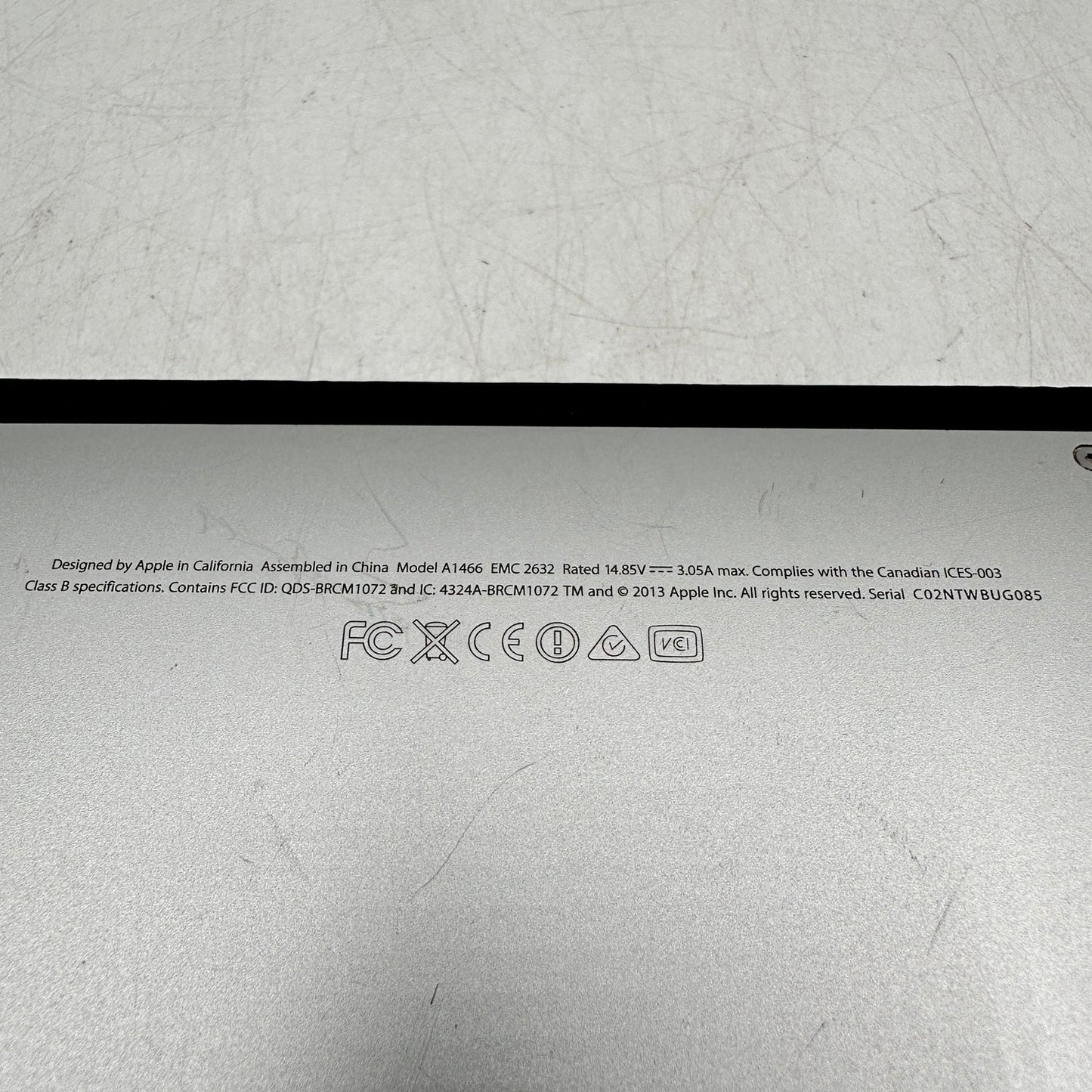 2014 Apple MacBook Air 13.3" i5-4260U 1.4GHz 4GB RAM 128GB SSD Silver A1466