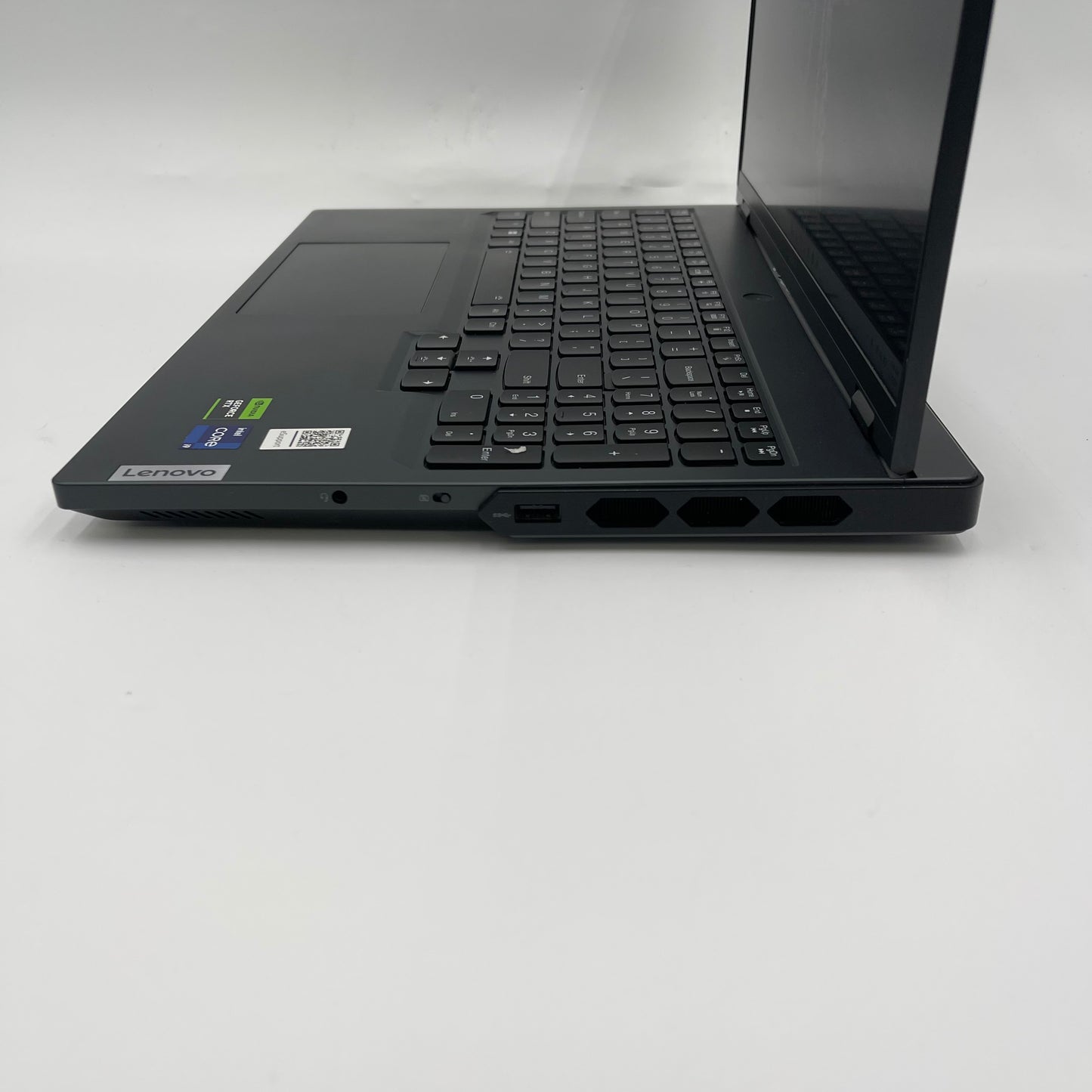 Lenovo LEGION PRO 7 16" i9-13900HX 2.2GHz 32GB RAM 1TB GeForce RTX 4080 Hard Press Keyboard