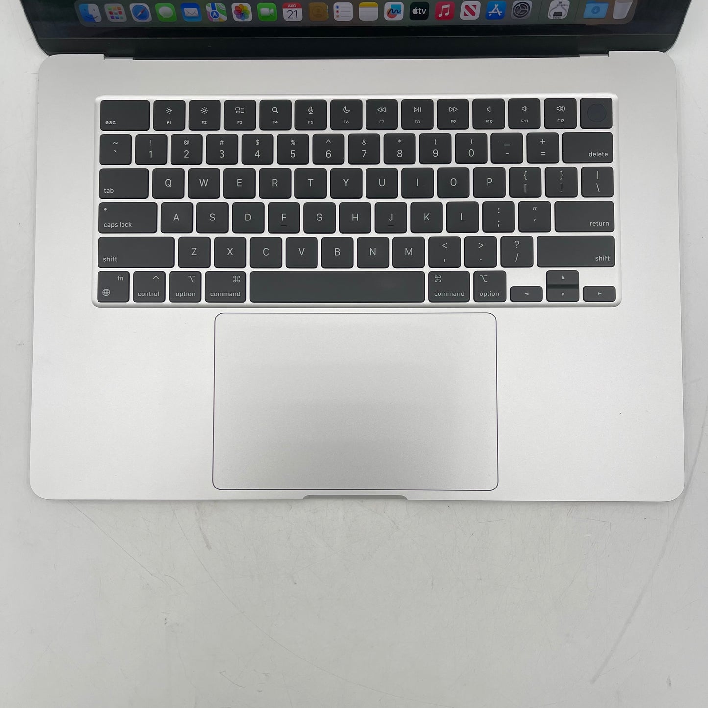 2024 Apple MacBook Air 15" M3 8C GPU 4.0GHz 24GB RAM 1TB SSD A3114