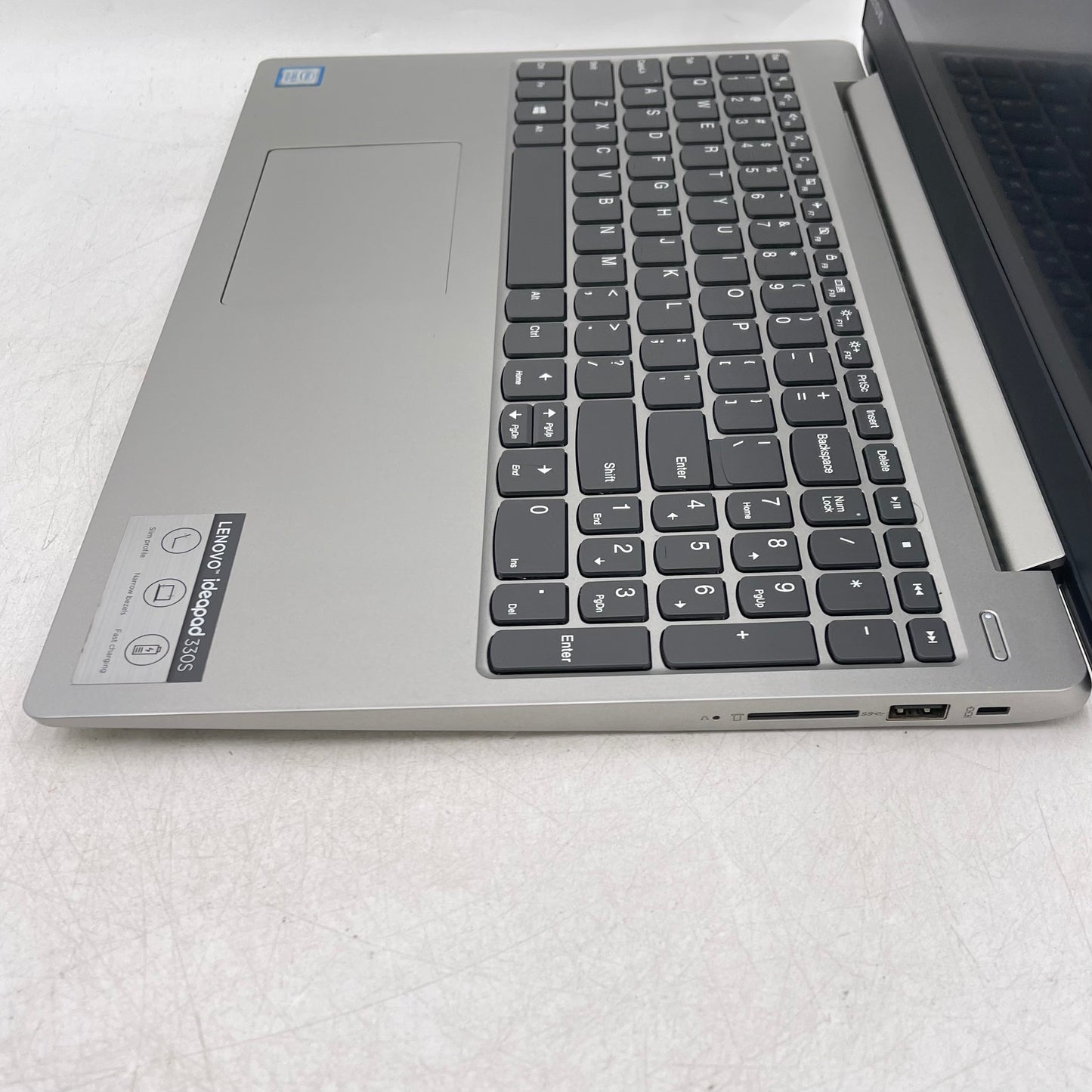 Lenovo IdeaPad 330S 15.6" i3-8130U 2.2GHz 6GB RAM 1TB HDD