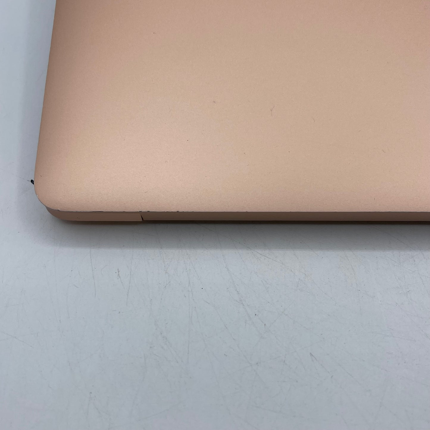 2020 Apple MacBook Air 13.3" i3 1.1GHz 8GB RAM 256GB SSD Gold A2179