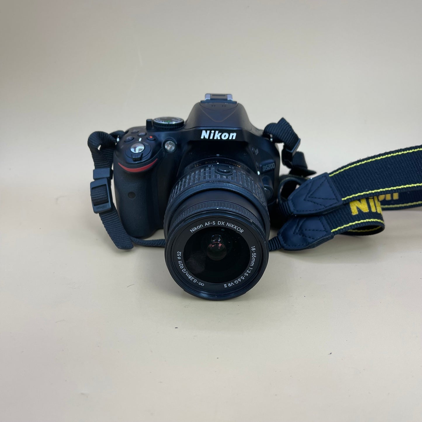 Nikon D5200 24.1MP Digital SLR DSLR Camera 5113 Shutter Count Shutter Count w/ 18-55mm Lens