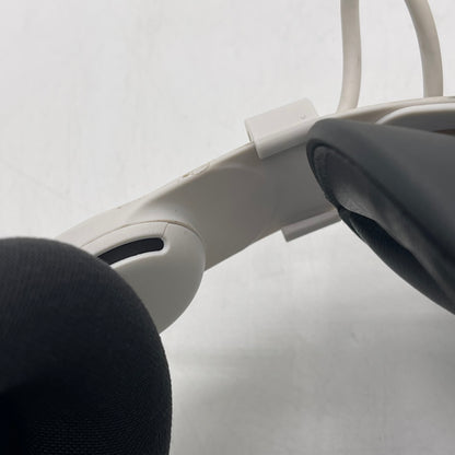 Meta Quest 3S 128GB Standalone All-in-One VR Headset P97